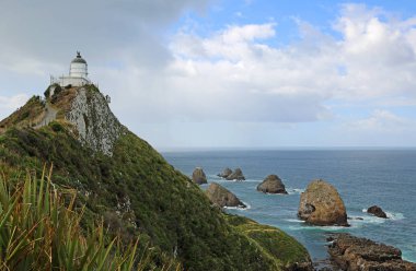 Uçurumdaki deniz feneri