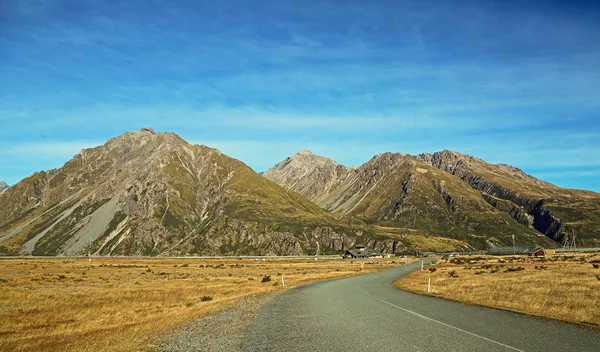 Estrada para o aeroporto de Mt Cook — Fotografia de Stock