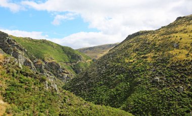 Bir viyadük ile manzara