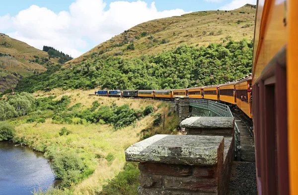 Taieri Gorge tren