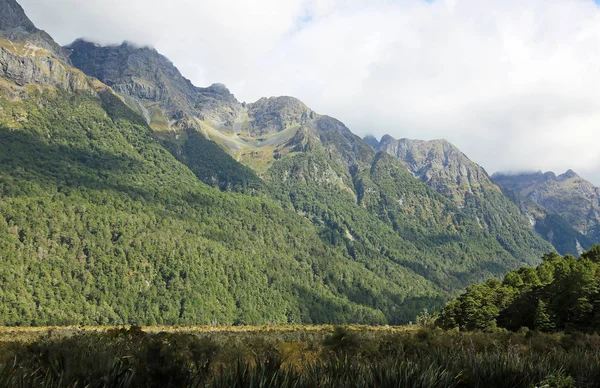 Κόμης βουνά - Νέα Ζηλανδία — Φωτογραφία Αρχείου