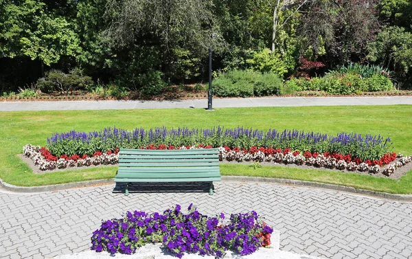 Banco Canteiro Flores Oamaru Public Garden Nova Zelândia — Fotografia de Stock