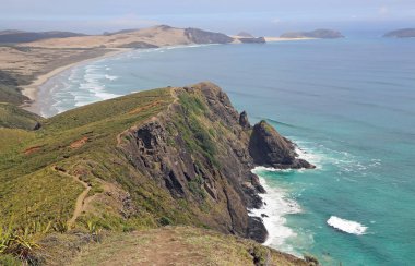Cape Reinga - Yeni Zelanda cliff üzerinde iz