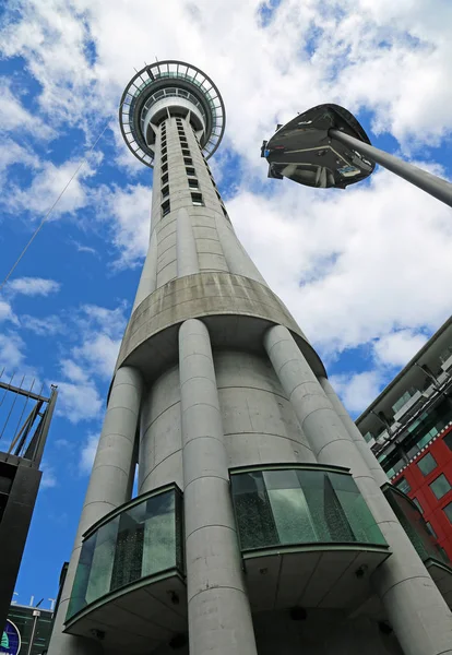 Sky Tower Окленд Новая Зеландия — стоковое фото