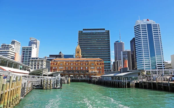Lämnar Waitemata Harbour Auckland Nya Zeeland — Stockfoto