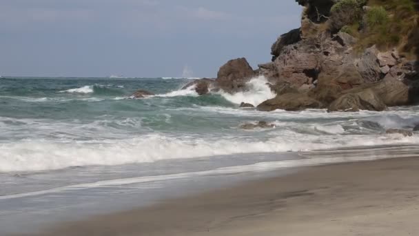 Vågor Och Rock Waihi Beach Bowentown Nya Zeeland — Stockvideo