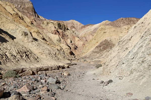 Golden Kanyon, ölüm Vadisi Milli Parkı, Kaliforniya Rocky iz