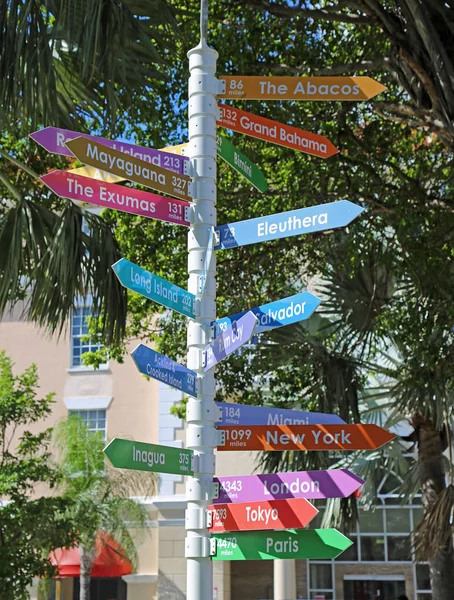 Signpost Vertical Nassau New Providence Bahamy — Stock fotografie