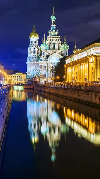 Iglesia del Salvador sobre la Sangre derramada en San Petersburgo, Rusia — Foto de Stock