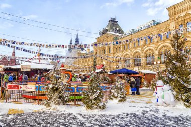 Moskova, Rusya - 24 Ocak 2016: Moskova 'daki Kızıl Meydan' da Noel panayırı