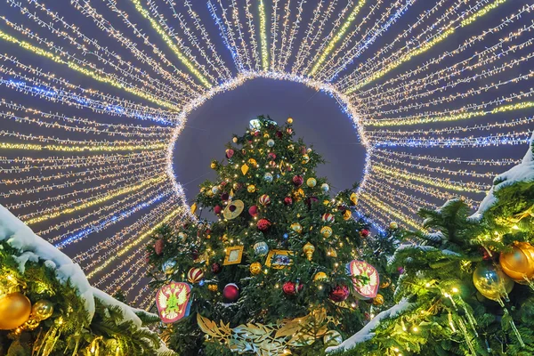 Weihnachtsbaum in Moskau — Stockfoto