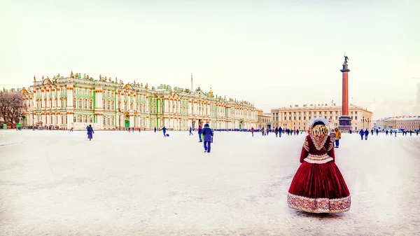 Palace Square in St. Petersburg in the winter — Stock Photo, Image