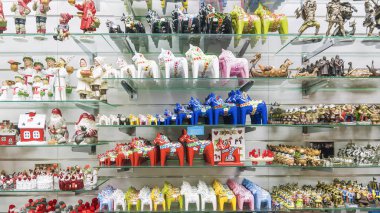Stockholm vitrin Hediyelik eşya dükkanı. geleneksel İsveç souveni