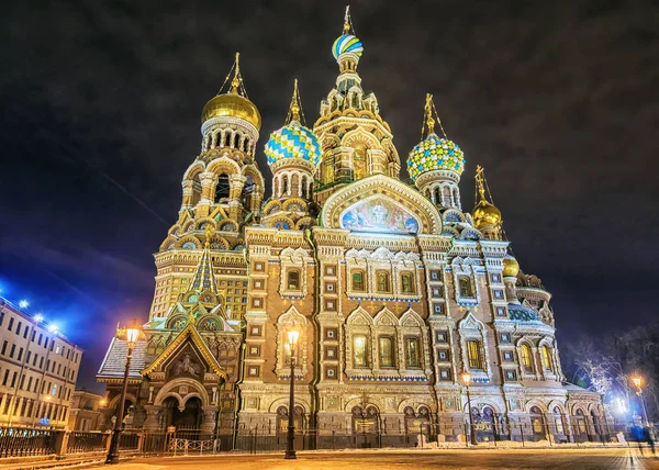 Noční pohled Kostel Spasitele na vytekla krev St. Petersbu — Stock fotografie