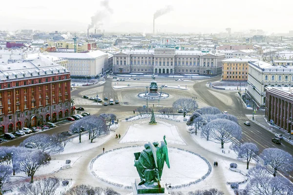 以撒的广场在圣彼得堡的冬天 — 图库照片