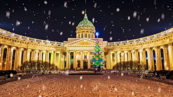 Noel St. Petersburg. Kazan Katedrali — Stok fotoğraf