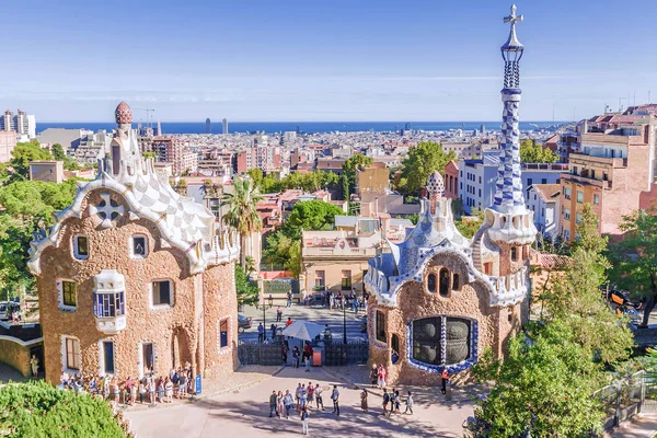 Park Güell Barcelonában, Spanyolország — Stock Fotó