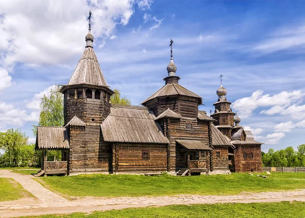 Museo de arquitectura de madera en Suzdal, Rusia — Foto de Stock