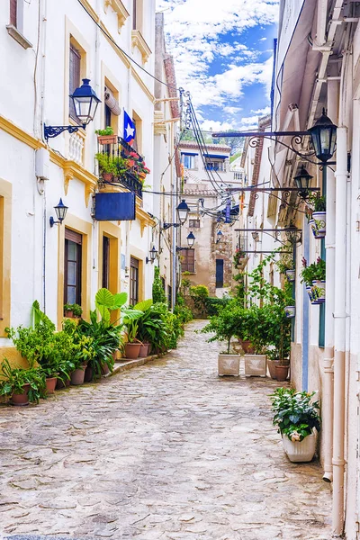 Gamla gatorna i Tossa de Mar. Spanien — Stockfoto