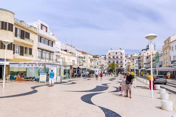 Portugal, Nazare - 8 September 2015: Street view i Nazare. CI — Stockfoto