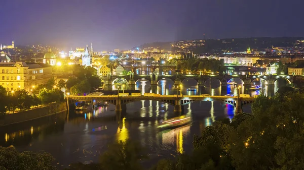 Night panorama to the bridges in Prague, the Czech Republic — Stock Photo, Image