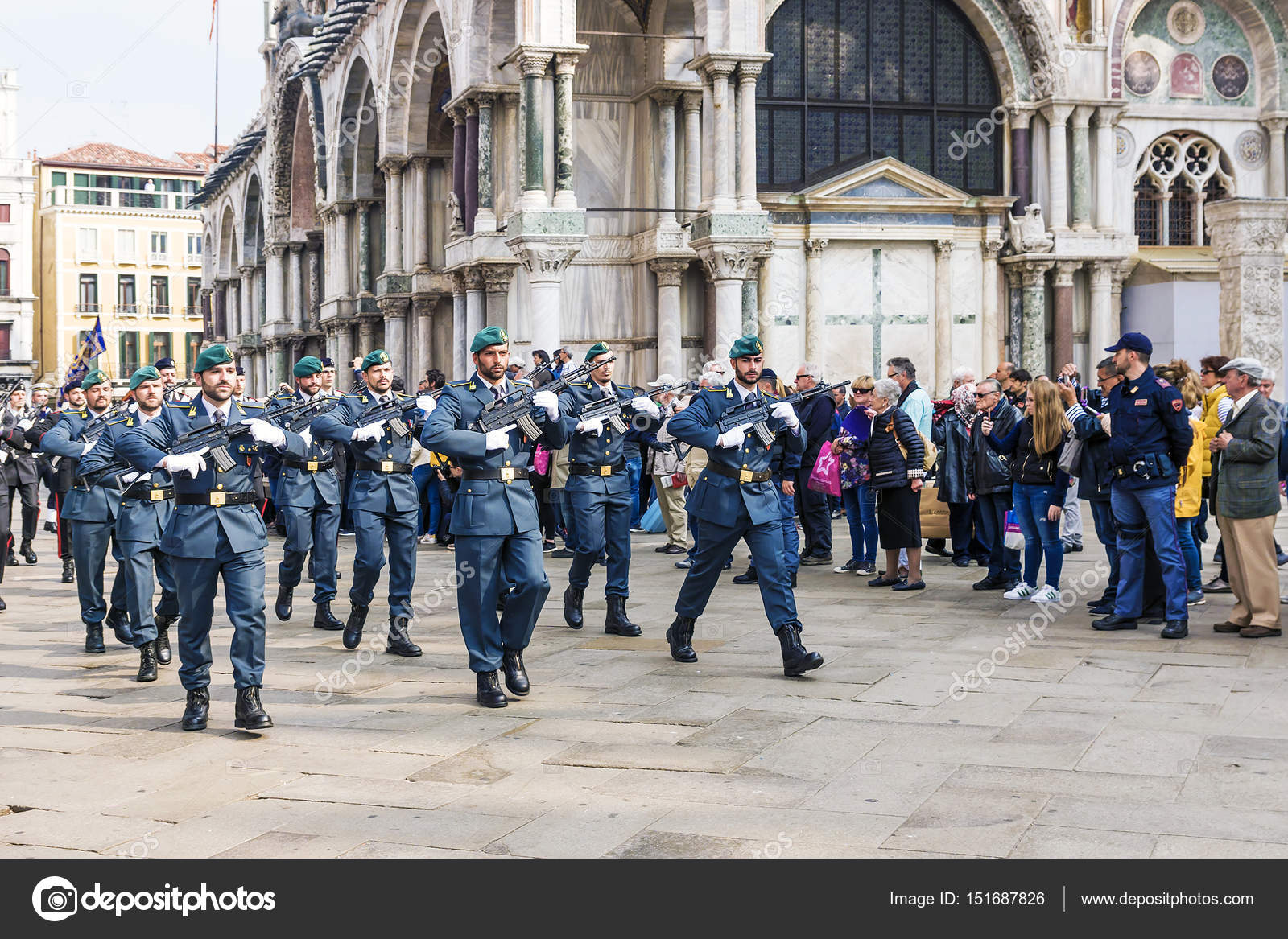 Venezia, Italia-25 aprile 2017: parata militare in Piazza San â Foto Stock