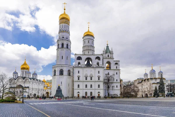 Ivan de grote kathedraal in het Kremlin van Moskou — Stockfoto