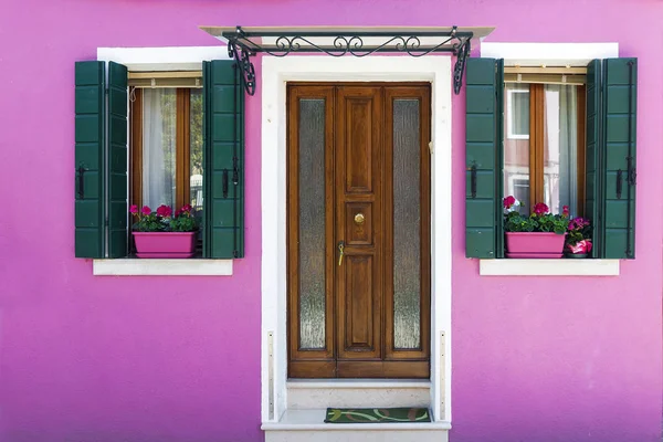 Burano-sziget festői homlokzatok — Stock Fotó