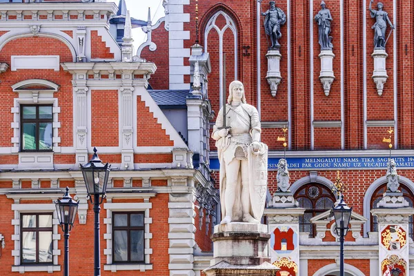 La estatua de Roland es una de las atracciones clave de Riga, loca —  Fotos de Stock