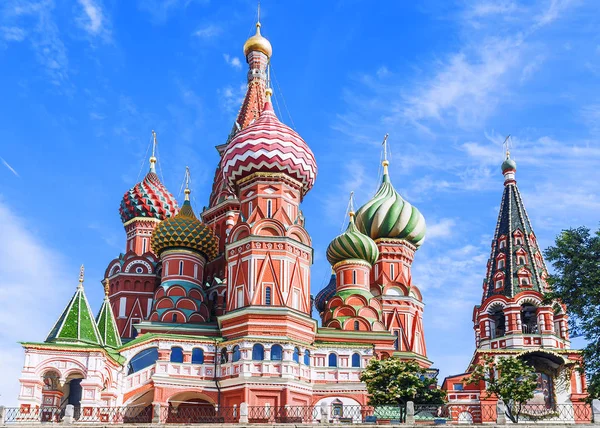 St. Basilius-Kathedrale in Moskau — Stockfoto