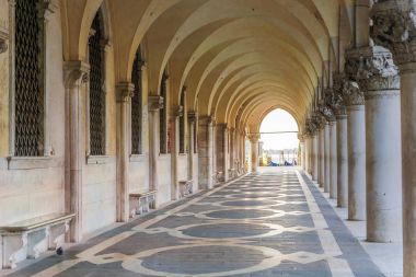 Colonnade Doge Sarayı Venedik