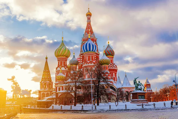 St. Basiliuskathedraal in Moskou — Stockfoto