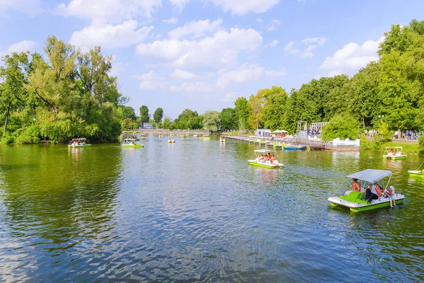 Gorky Park, Moszkva, Oroszország — Stock Fotó