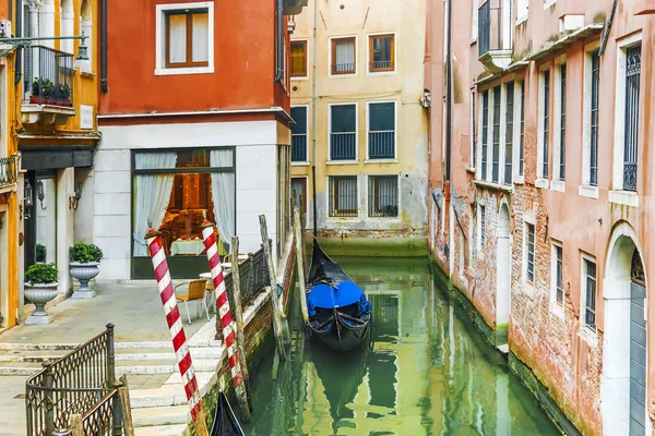 Pittoreske grachten in Venetië — Stockfoto