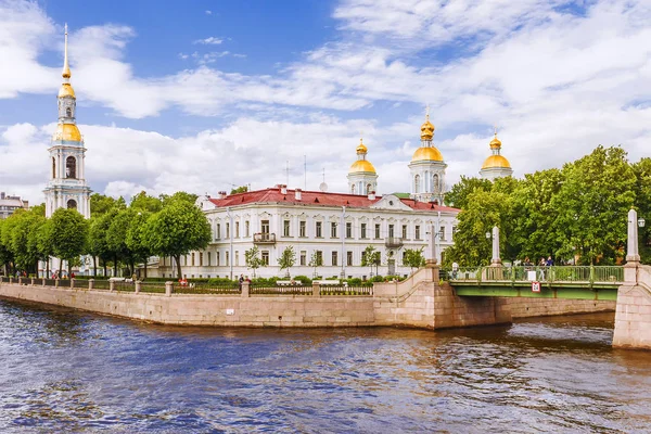 Catedral de San Nicolás en San Petersburgo — Foto de Stock