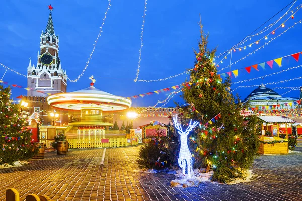 Noël à Moscou. Décoration festive de la Place Rouge à Moscou — Photo