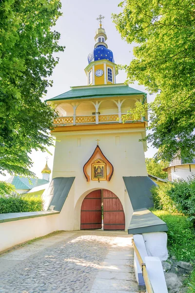 The Holy Dormition Pskovo-Pechersky Monastery — Stock Photo, Image