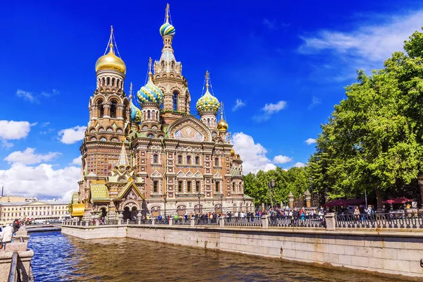 De Kerk van de Verlosser op Bloed in Sint-Petersburg — Stockfoto