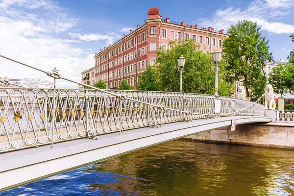 Die löwenbrücke in st. petersburg Stockfoto