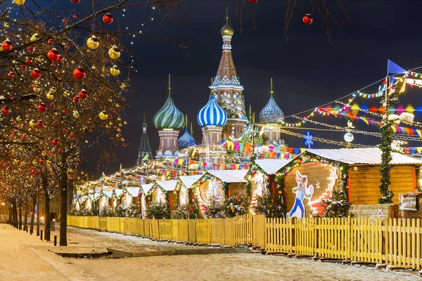 Natal em Moscovo. Praça Vermelha em Moscou — Fotografia de Stock