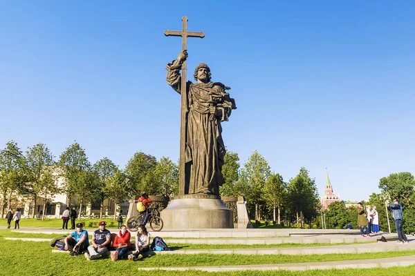 莫斯科，俄罗斯于九月二十日，2017年： 纪念碑向弗拉基米尔很大 — 图库照片
