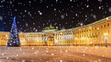 St Petersburg Palace Meydanı'nın Noel dekorasyon