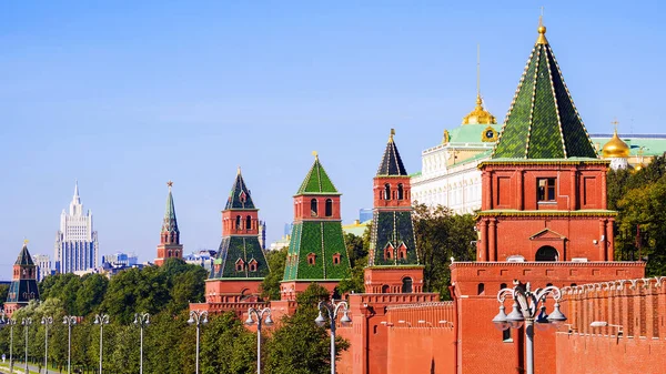 Torres del Kremlin de Moscú, Rusia —  Fotos de Stock