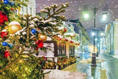 Noel Moskova'da. Moskova'da süslenmiş Noel sokak