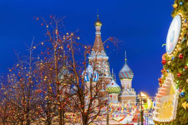 Moscow.Festivally'de Noel Moskova Kızıl Meydan dekore edilmiştir.