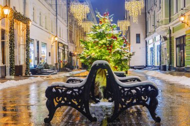 Noel Moskova'da. Festively yeni yıl street için dekore edilmiş