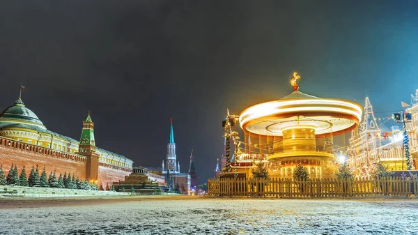 Рождественские украшения в Москве. Рождественские украшения на Красном Лицензионные Стоковые Фото