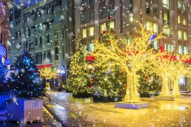 Noel Moskova'da. Yeni yıl yaya stree için dekore edilmiş