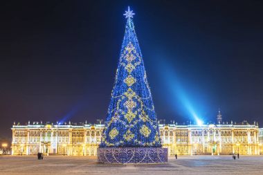 Christmas in St. Petersburg. Festively decorated Palace Square i clipart