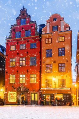 Noel Stockholm. Festively dekore edilmiş evlerde faydalanın